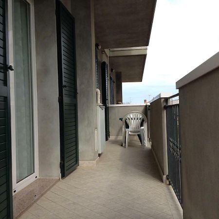 Aloe Beach Apartments, Ombrellone, Parcheggio E Uso Di Biciclette Gratis Римини Экстерьер фото