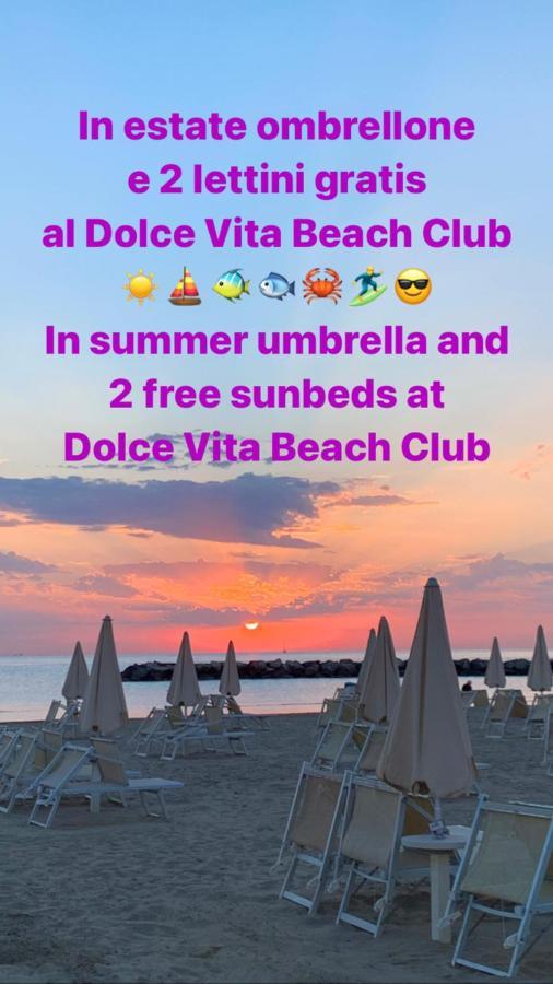Aloe Beach Apartments, Ombrellone, Parcheggio E Uso Di Biciclette Gratis Римини Экстерьер фото